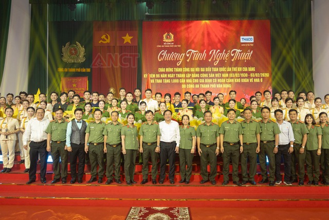 Công an TP Cần Thơ: Vì bình yên cuộc sống, vì hạnh phúc Nhân dân - “1.000 căn nhà - 1.000 điểm tựa lòng dân”- Ảnh 11.