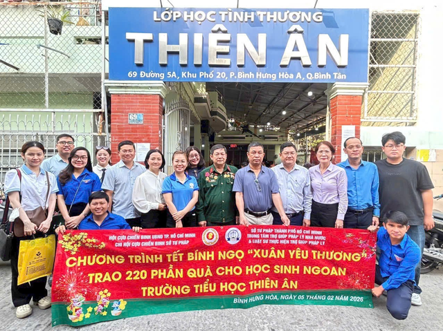 Chương trình Tết Bính Ngọ - Xuân Yêu thương: Chung tay chăm lo cho người có hoàn cảnh khó khăn- Ảnh 4.