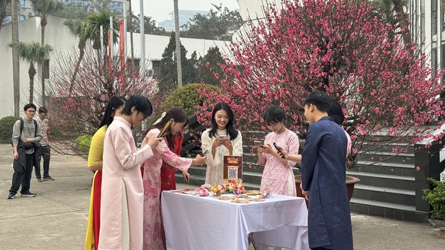 Trải nghiệm “Sắc màu văn hóa Hưng Yên” tại Bảo tàng Dân tộc học Việt Nam- Ảnh 3.