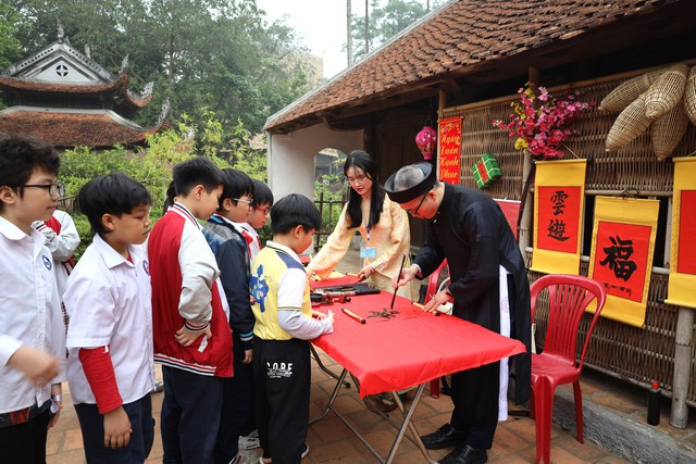 Trải nghiệm “Sắc màu văn hóa Hưng Yên” tại Bảo tàng Dân tộc học Việt Nam- Ảnh 1.