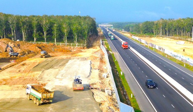 17 trạm dừng nghỉ trên tuyến cao tốc Bắc-Nam được đưa vào phục vụ nhân dân- Ảnh 1.