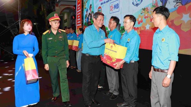 Ấm áp chương trình “Tết sum vầy - Xuân ơn Đảng” nơi đại ngàn Tây Nguyên- Ảnh 5.