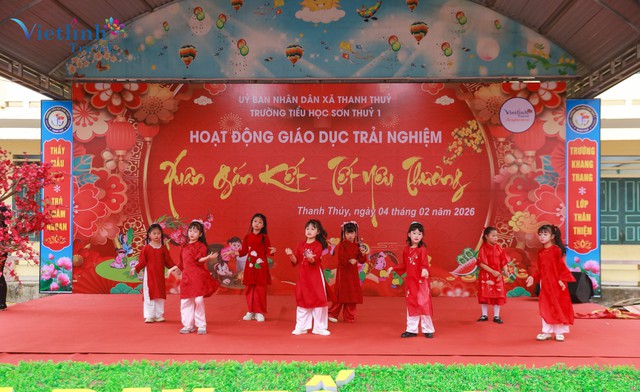 Trường Tiểu học Sơn Thủy 1 tổ chức trải nghiệm “Xuân gắn kết - Tết yêu thương”- Ảnh 1.