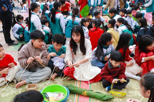 Trường Tiểu học Sơn Thủy 1 tổ chức trải nghiệm “Xuân gắn kết - Tết yêu thương”- Ảnh 2.