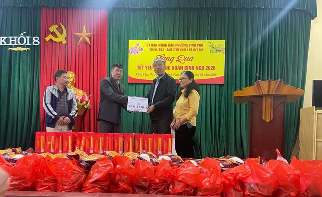 Nghệ An: Trao 50 suất quà Tết, lan tỏa yêu thương đến những hoàn cảnh yếu thế- Ảnh 6.