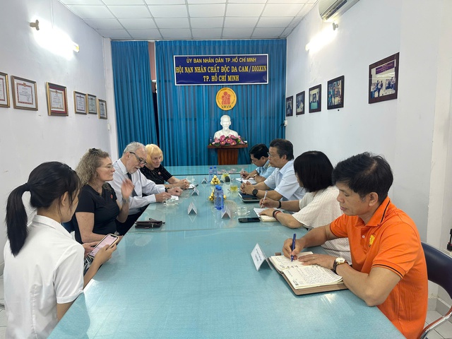 Đoàn Vương quốc Anh thăm, làm việc với Hội Nạn nhân chất độc da cam/dioxin TP.HCM- Ảnh 2.