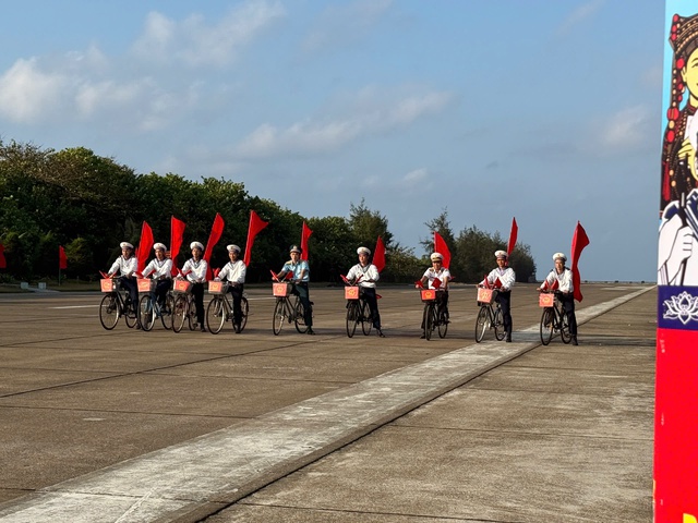 Khu vực bỏ phiếu số 14 - đảo Trường Sa: Sẵn sàng cho ngày bầu cử toàn dân- Ảnh 2. Khu vực bỏ phiếu số 14 - đảo Trường Sa: Sẵn sàng cho ngày bầu cử toàn dân- Ảnh 2.
