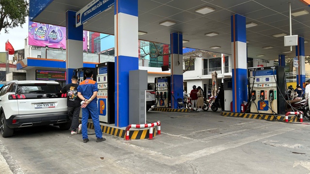 Đề xuất bổ sung nguồn dự phòng để hỗ trợ điều hành giá xăng dầu- Ảnh 1.
