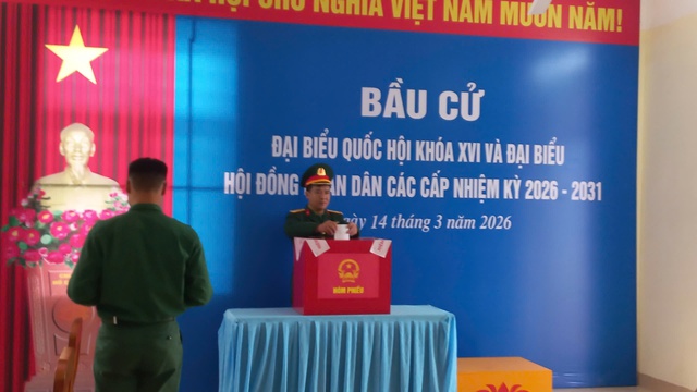 Hình ảnh cử tri đặc khu Bạch Long Vĩ phấn khởi đi bầu cử sớm- Ảnh 11.