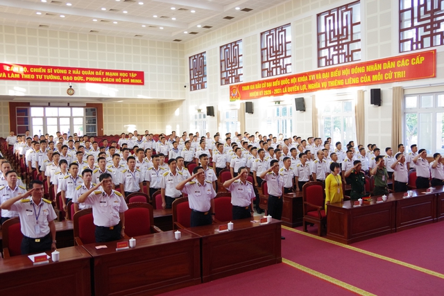 Sôi nổi “Ngày hội non sông” tại các đơn vị thuộc Vùng 2 Hải quân- Ảnh 1. Sôi nổi “Ngày hội non sông” tại các đơn vị thuộc Vùng 2 Hải quân- Ảnh 1.