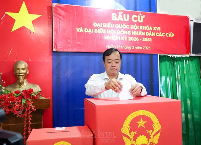 Gần 1,8 triệu cử tri tỉnh Cà Mau đi bầu cử- Ảnh 2. Gần 1,8 triệu cử tri tỉnh Cà Mau đi bầu cử- Ảnh 2.