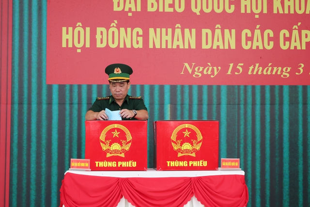 Cán bộ, chiến sĩ BĐBP tỉnh An Giang tham gia bầu cử- Ảnh 3. Cán bộ, chiến sĩ BĐBP tỉnh An Giang tham gia bầu cử- Ảnh 3.