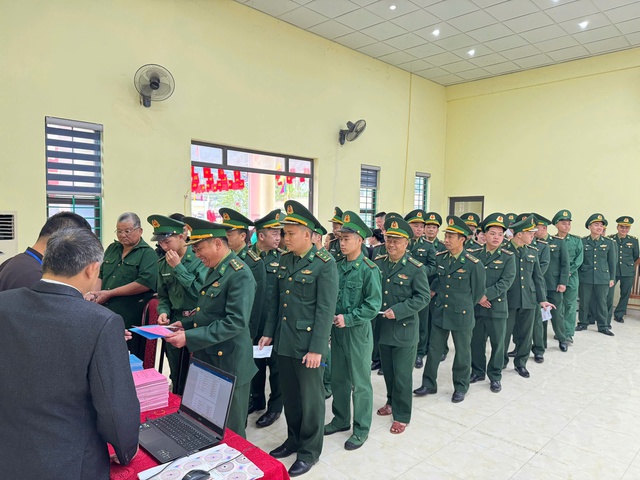 Bộ đội Biên phòng vững tay súng, trọn trách nhiệm trong ngày hội bầu cử- Ảnh 5.