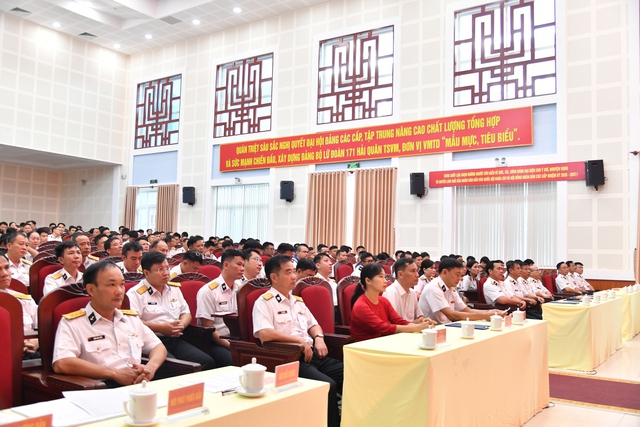 Sôi nổi “Ngày hội non sông” tại các đơn vị thuộc Vùng 2 Hải quân- Ảnh 4. Sôi nổi “Ngày hội non sông” tại các đơn vị thuộc Vùng 2 Hải quân- Ảnh 4.