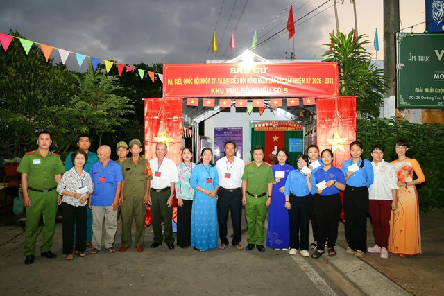 Công an TP Cần Thơ bảo vệ thành công cuộc bầu cử - Ngày hội lớn của toàn dân- Ảnh 4.