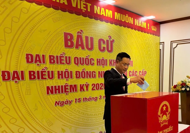 Người dân cả nước nô nức tham gia bầu cử, khẳng định quyền làm chủ của Nhân dân trên mỗi lá phiếu bầu- Ảnh 13. Người dân cả nước nô nức tham gia bầu cử, khẳng định quyền làm chủ của Nhân dân trên mỗi lá phiếu bầu- Ảnh 13.