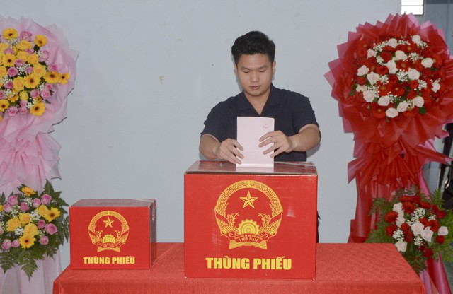 Bộ trưởng Bộ Nội vụ Đỗ Thanh Bình dự khai mạc và bỏ phiếu bầu cử tại xã Vĩnh Phong, tỉnh An Giang- Ảnh 6.