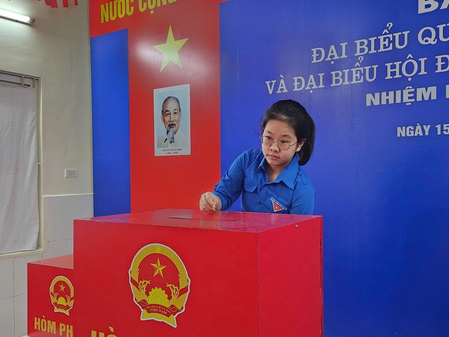 Ngày hội của toàn dân tại khu vực bỏ phiếu số 14, phường Văn Miếu – Quốc Tử Giám- Ảnh 15.