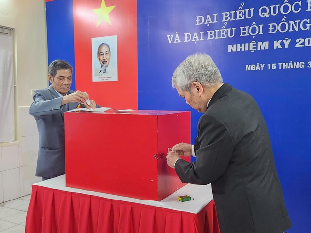 Ngày hội của toàn dân tại khu vực bỏ phiếu số 14, phường Văn Miếu – Quốc Tử Giám- Ảnh 9.