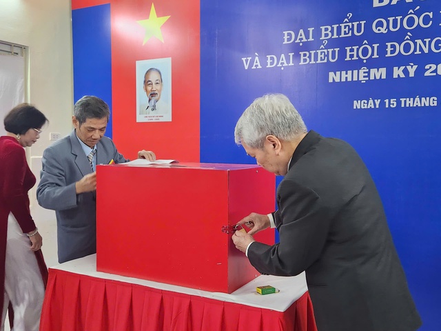 Ngày hội của toàn dân tại khu vực bỏ phiếu số 14, phường Văn Miếu – Quốc Tử Giám- Ảnh 10.