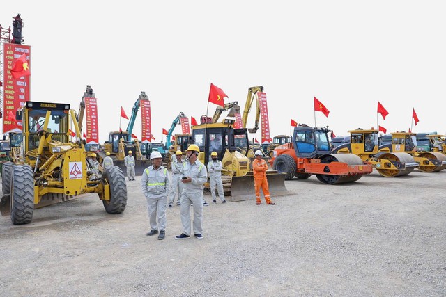 Đẩy mạnh xây dựng hạ tầng khu công nghiệp: Thanh Hóa mở “đường băng” đón dòng vốn đầu tư chất lượng cao- Ảnh 3.