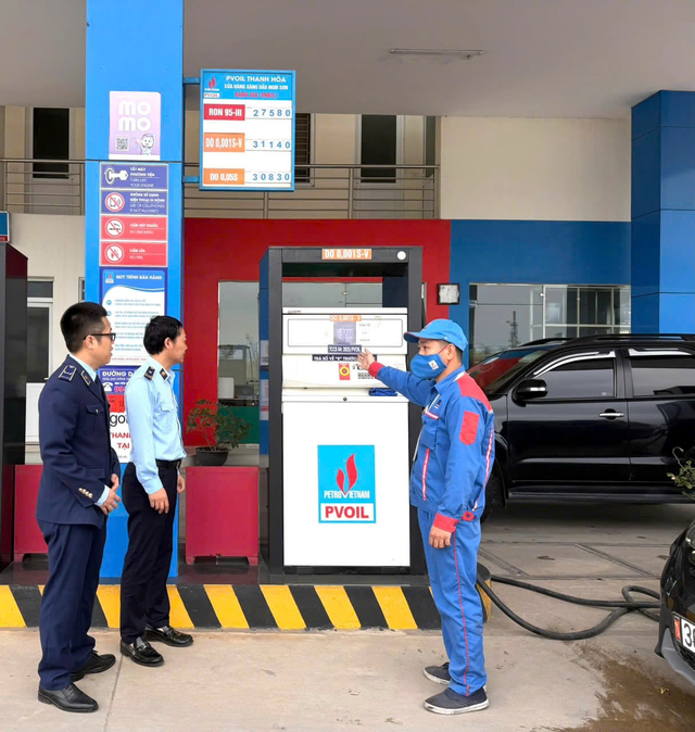 Thanh Hóa: Siết chặt quản lý thị trường tạo “lá chắn” bảo vệ người tiêu dùng- Ảnh 2.