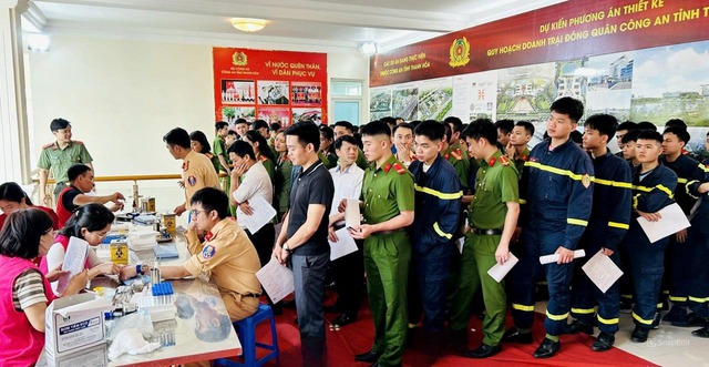 Công an Thanh Hóa: Ra mắt Câu lạc bộ “Ngân hàng máu sống”- Ảnh 5.