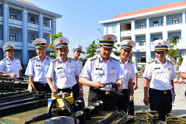 Vùng 2 Hải quân không ngừng lớn mạnh sau 17 năm thành lập- Ảnh 2.