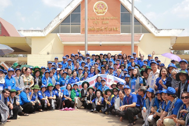 Từ ký ức hào hùng đến khát vọng tương lai: Hành trình về nguồn lan tỏa giá trị sống đẹp- Ảnh 3.