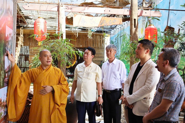 Tạp chí DNTT: Hành trình về Tri ân những người cầm bút viết nên trang sử vàng - Ảnh 7.