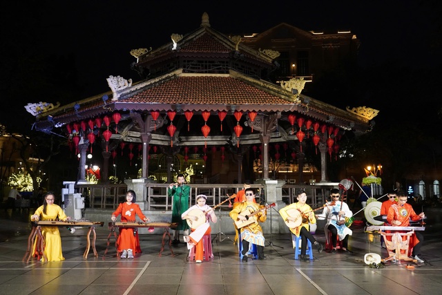 Đa dạng sắc màu nghệ thuật trong không gian văn hóa cộng đồng Nhà Bát Giác- Ảnh 1.