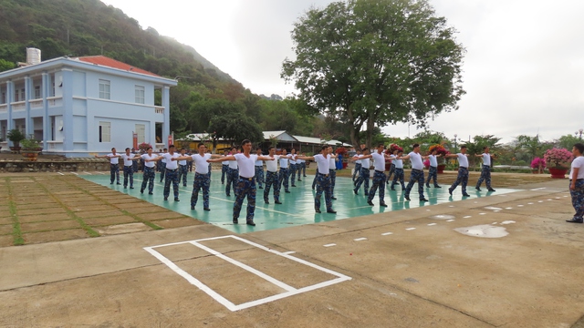 Trung đoàn 251 Vùng 2 Hải quân sôi nổi trong Lễ ra quân huấn luyện năm 2026- Ảnh 3.