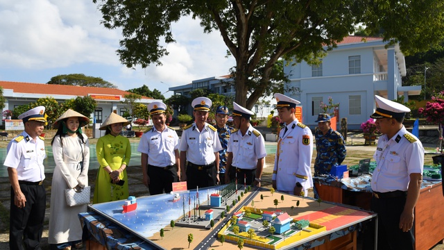 Trung đoàn 251 Vùng 2 Hải quân sôi nổi trong Lễ ra quân huấn luyện năm 2026- Ảnh 5.