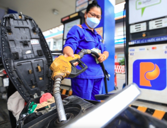 Số dư Quỹ Bình ổn giá xăng dầu đến hết năm 2025 là gần 5.612 tỷ đồng- Ảnh 1.