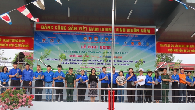 Các đơn vị thuộc Bộ Tư lệnh Vùng 2 Hải Quân tổ chức nhiều hoạt động trong tháng thanh niên- Ảnh 1. Các đơn vị thuộc Bộ Tư lệnh Vùng 2 Hải Quân tổ chức nhiều hoạt động trong tháng thanh niên- Ảnh 1.