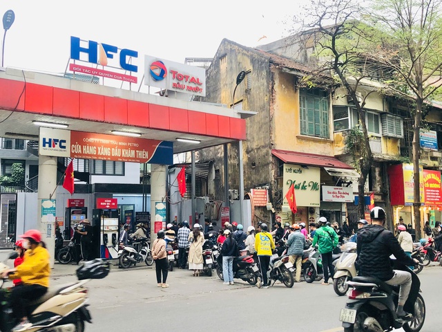 Giá cơ sở tăng từ 15% trở lên thì giá xăng dầu trong nước mới được điều chỉnh- Ảnh 1.