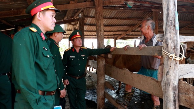 Quân khu 5: Tháo gỡ “nút thắt” cho các dự án kinh tế - quốc phòng tại vùng biên Ea Súp- Ảnh 3.