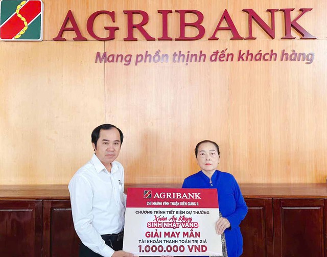 Agribank Chi nhánh Vĩnh Thuận trao giải Chương trình tiết kiệm dự thưởng “Xuân An khang - Sinh nhật vàng”- Ảnh 4.