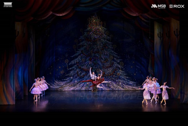 Khán giả Hà Nội say mê thế giới kỳ ảo của “Kẹp hạt dẻ”- Ảnh 5. Khán giả Hà Nội say mê thế giới kỳ ảo của “Kẹp hạt dẻ”- Ảnh 5.