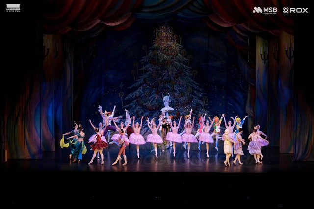 Khán giả Hà Nội say mê thế giới kỳ ảo của “Kẹp hạt dẻ”- Ảnh 9. Khán giả Hà Nội say mê thế giới kỳ ảo của “Kẹp hạt dẻ”- Ảnh 9.