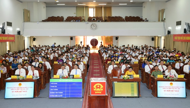 Kỳ họp thứ nhất HĐND TP Cần Thơ khóa XI bầu các chức danh lãnh đạo HĐND, UBND thành phố- Ảnh 3.