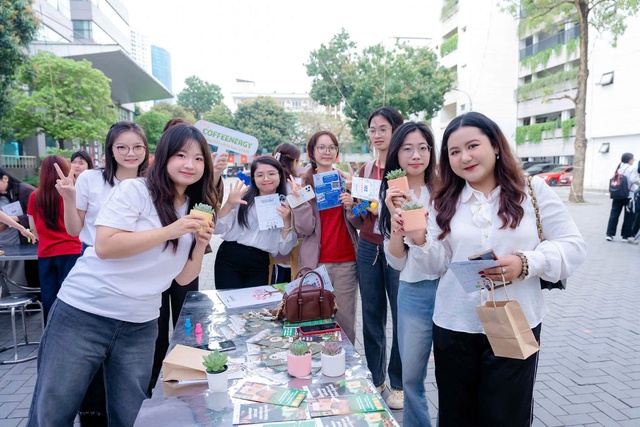 Một hành trình khép lại, nhiều giá trị mở ra: Coffeenergy tại lễ Tổng kết Chương trình đại sứ Gen G 2025- Ảnh 5.