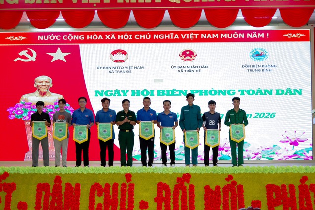 Rộn ràng Ngày hội “Biên phòng toàn dân” năm 2026 tại xã Trần Đề- Ảnh 6. Rộn ràng Ngày hội “Biên phòng toàn dân” năm 2026 tại xã Trần Đề- Ảnh 6.