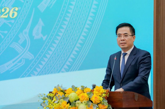 Ông Nguyễn Hoàng Giang tái đắc cử Chủ tịch UBND tỉnh Quảng Ngãi- Ảnh 2. Ông Nguyễn Hoàng Giang tái đắc cử Chủ tịch UBND tỉnh Quảng Ngãi- Ảnh 2.