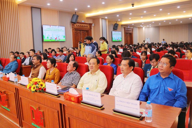 Cần Thơ thắt chặt quan hệ Việt Nam - Ấn Độ từ Lễ trồng cây Hữu Nghị- Ảnh 1.