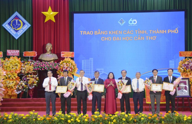 Đại học Cần Thơ khẳng định vai trò “đầu tàu” đào tạo nguồn nhân lực chất lượng cao cho vùng ĐBSCL- Ảnh 8.