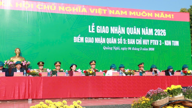 Tuổi trẻ Quảng Ngãi nô nức tòng quân- Ảnh 4.