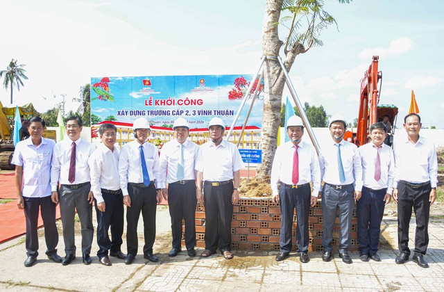 Đại tướng Lê Hồng Anh dự Lễ khởi công xây dựng công trình Trường THCS - THPT Vĩnh Thuận- Ảnh 11.