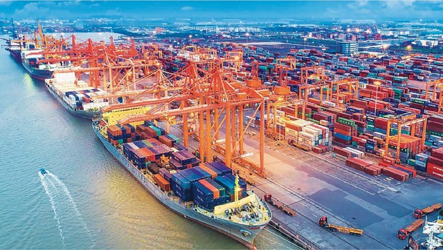 Hải quan gấp rút hỗ trợ doanh nghiệp hoạt động vận tải và logistics trước xung đột Trung Đông- Ảnh 1.