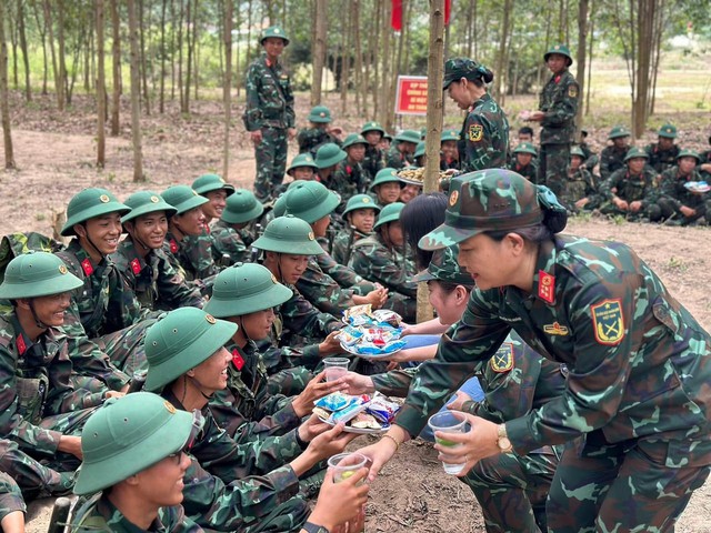 Phụ nữ Khu 5: Bản lĩnh, tự tin, nghĩa tình- Ảnh 3.